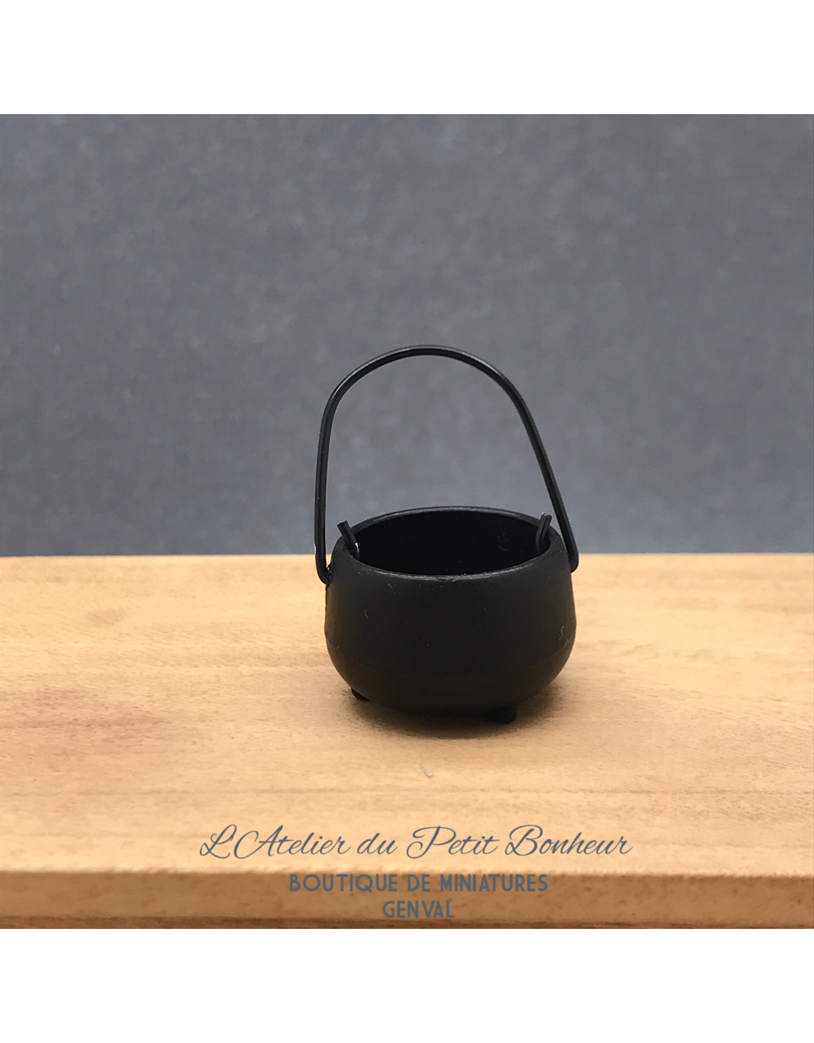 Chaudron noir miniature 1:12