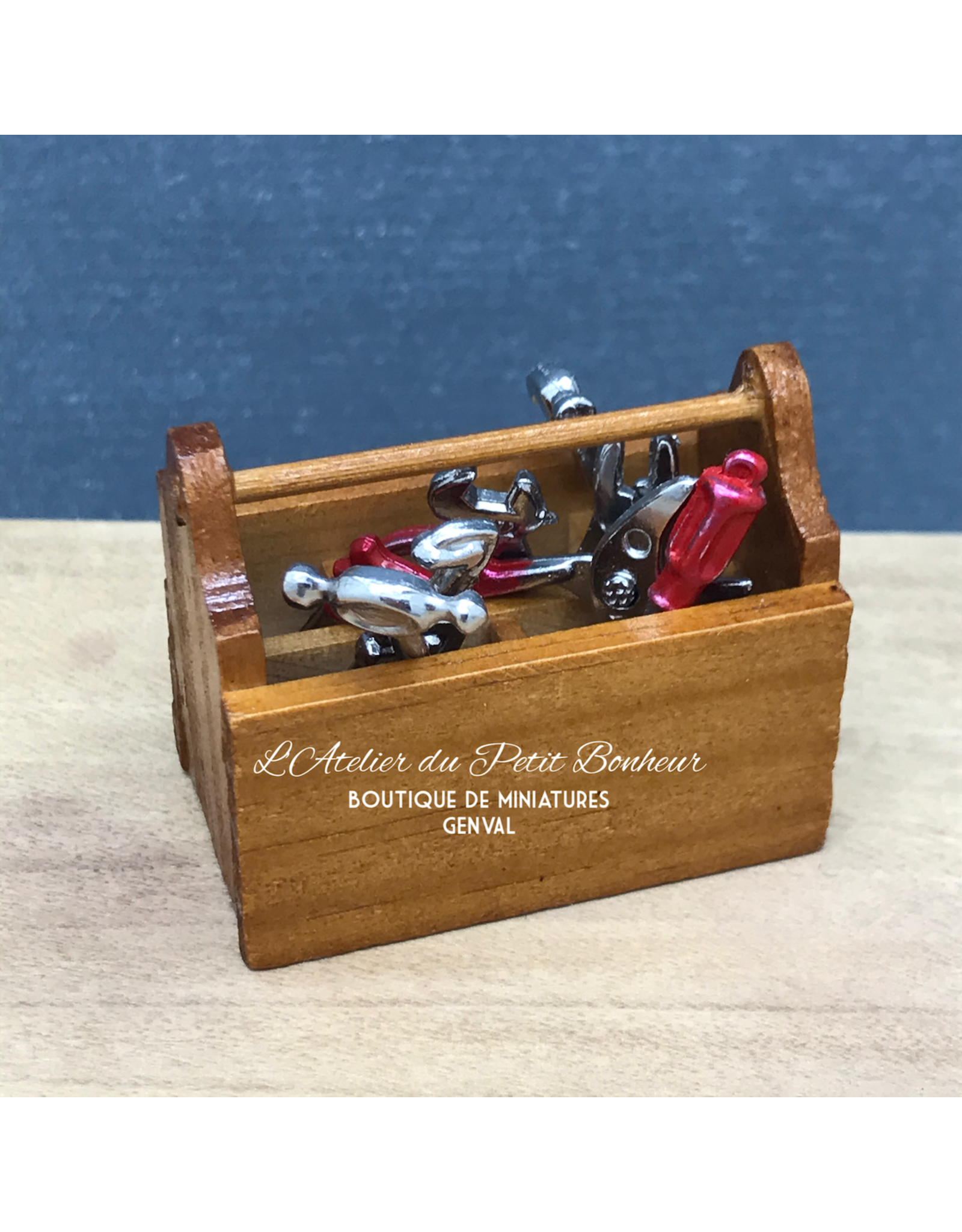 Boîte à outils miniature 1:12