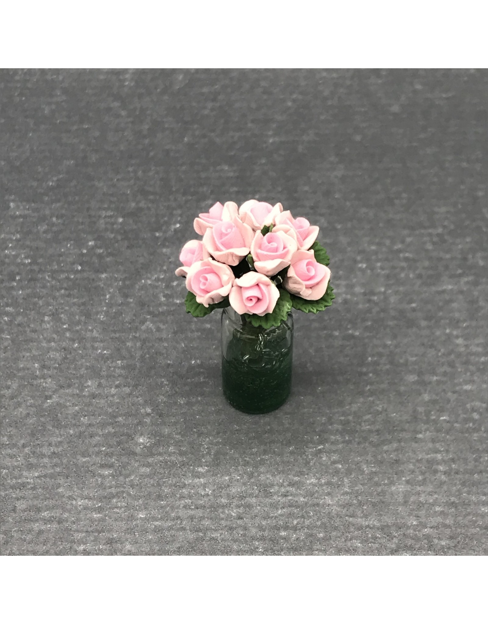 Bouquet de roses dans vase miniature 1:12