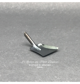 Pelle métallique noire miniature 1:12