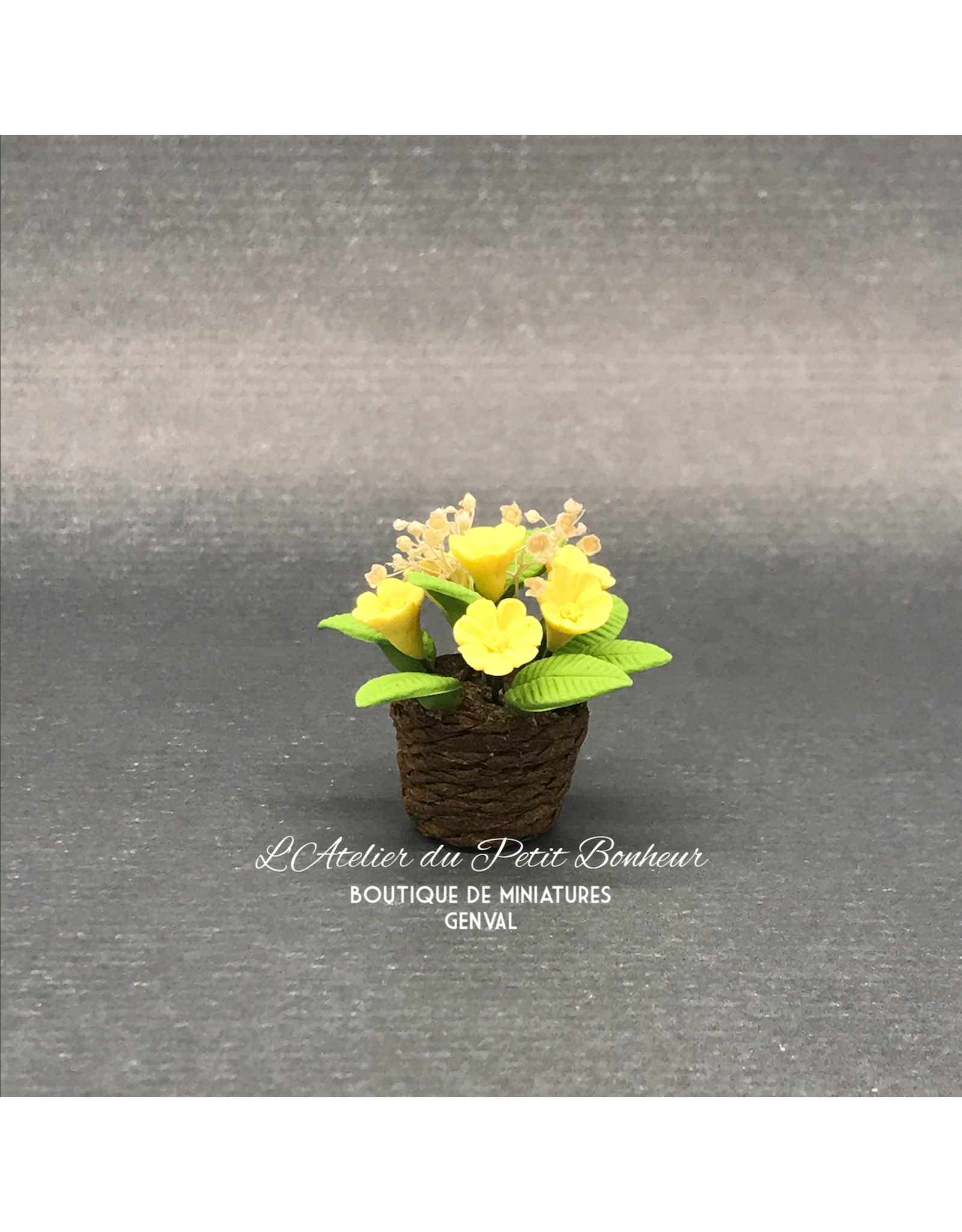 Fleurs jaunes dans panier miniatures 1:12
