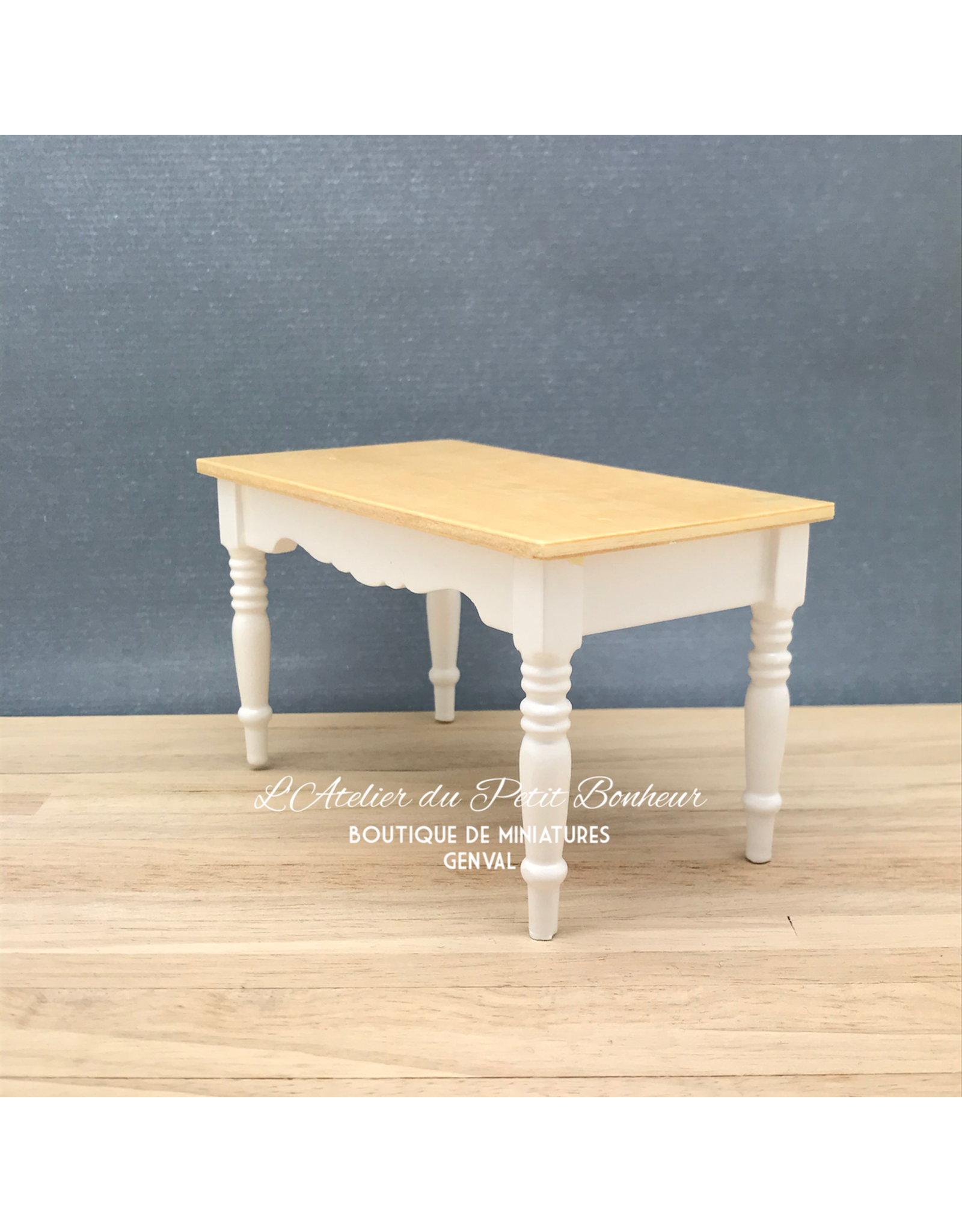 Table de cuisine blanche plateau en pin miniature 1:12