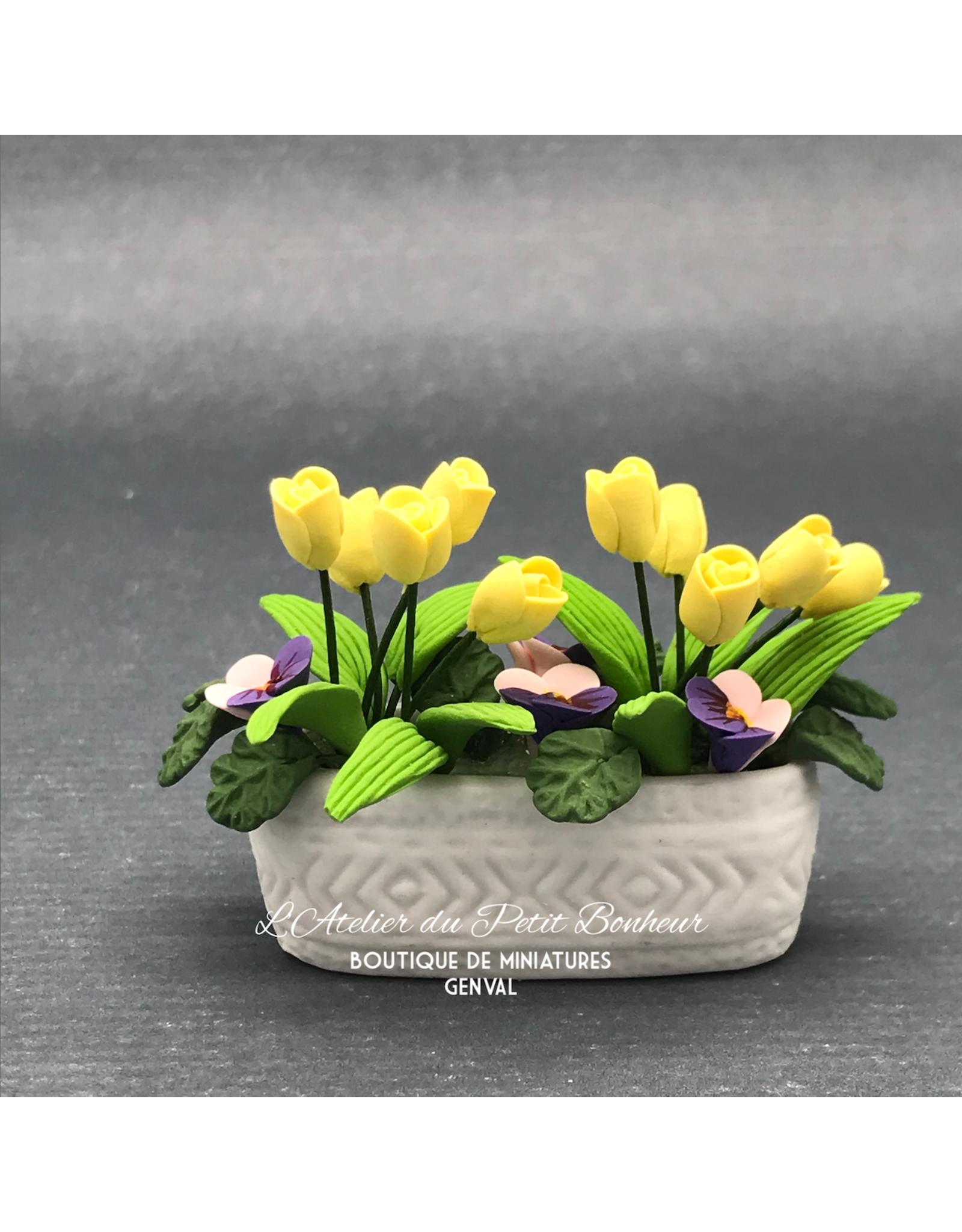 Jardinière blanche fleurs jaunes miniature 1:12