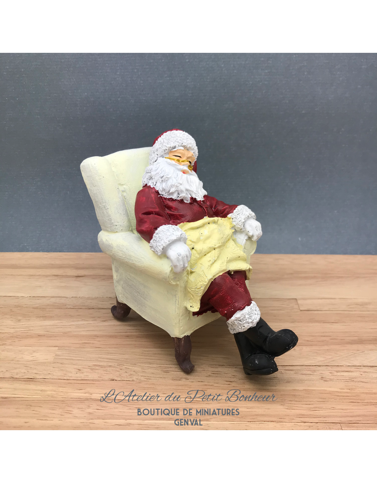 Père Noël dormant miniature 1:12
