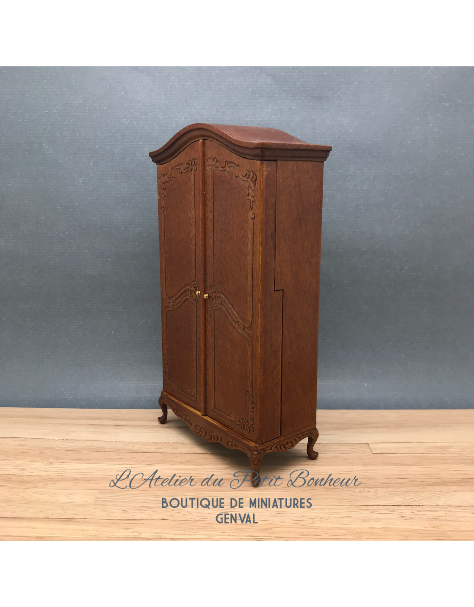 Créal Armoire aménagée noyer miniature 1:12