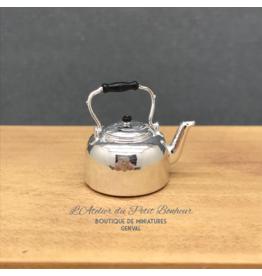 Bouilloire argentée (plastique) miniature 1:12
