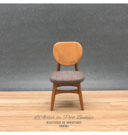 Chaise moderne teak miniature 1:12