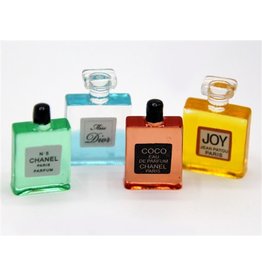 Bouteilles de parfums (4) miniatures 1:12