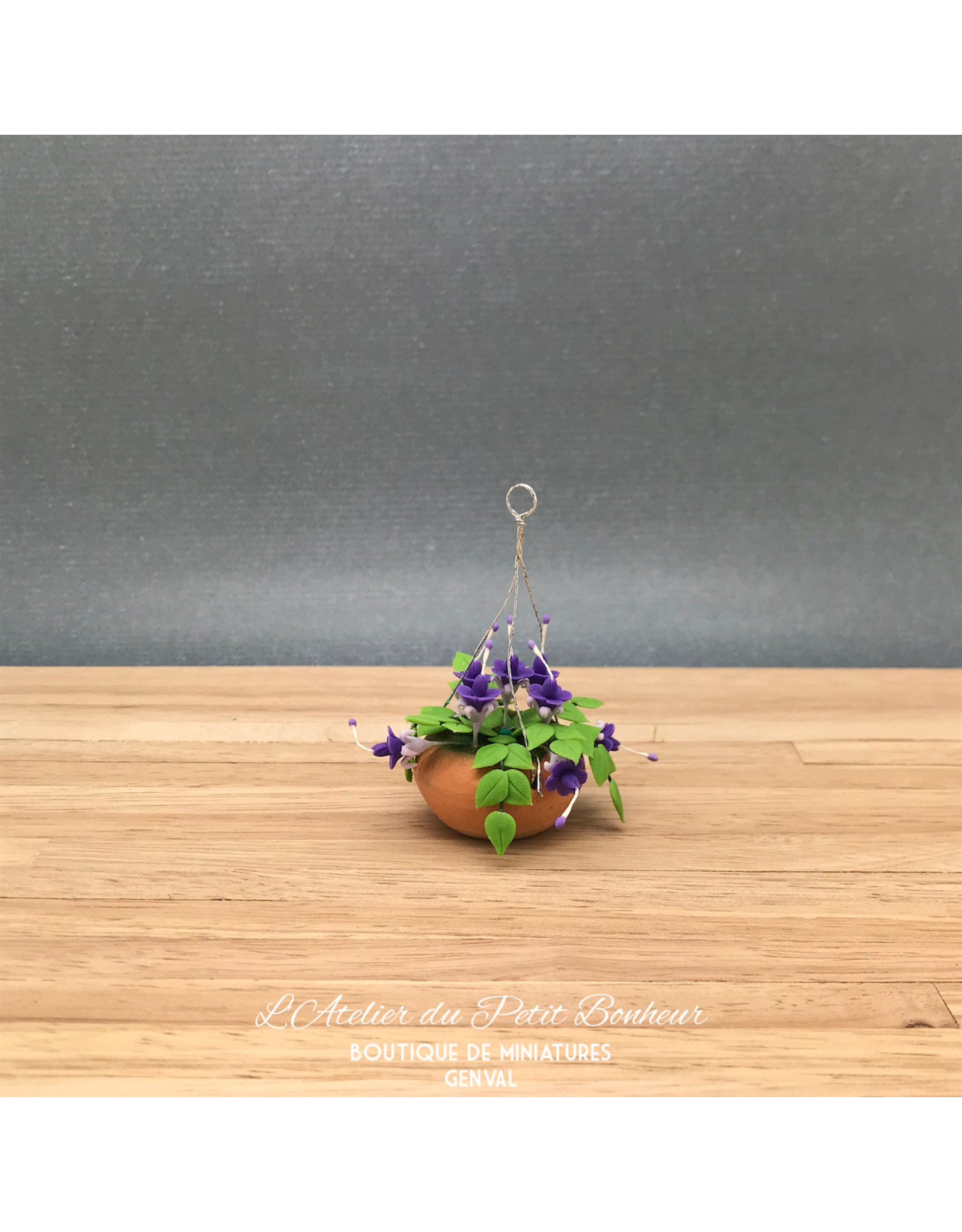 Suspension fleurs mauves miniature 1:12