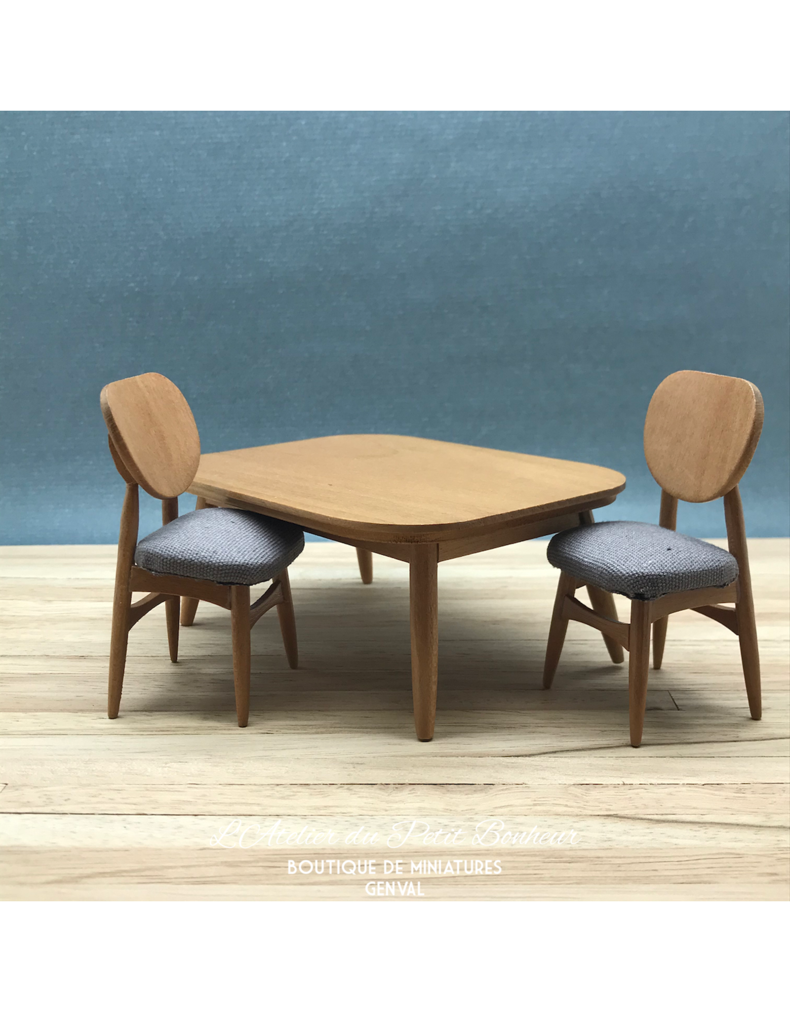 Table moderne teak miniature 1:12