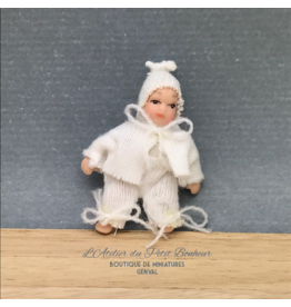 Bébé porcelaine habits blancs, miniature 1:12