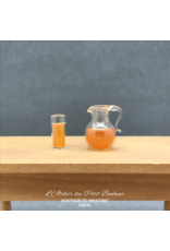Cruche et verre de jus de pomme miniatures 1:12