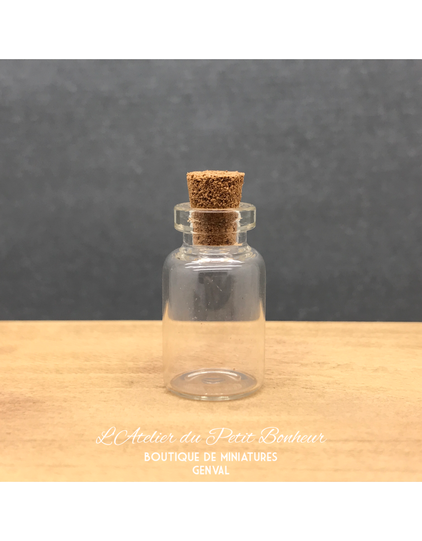 Fiole en verre miniature 1:12