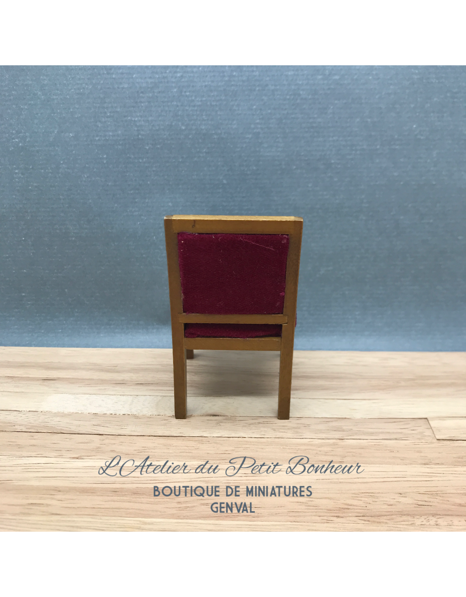 Chaise de bureau noyer / velours rouge miniature 1:12