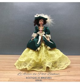 Femme en robe verte miniature 1:12