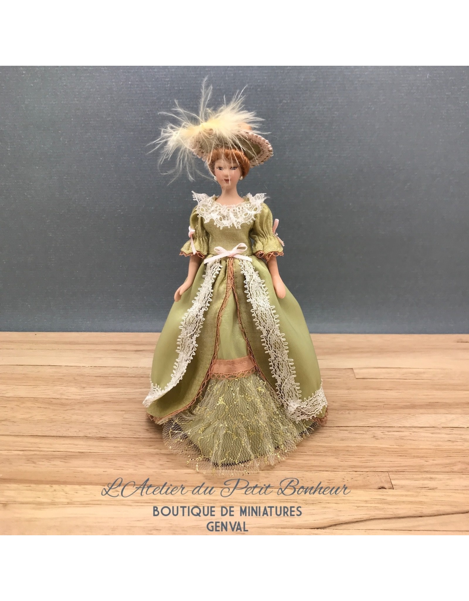 Femme victorienne miniature 1:12