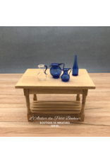 MC Miniatures Company Cruche en verre avec anse bleue miniature 1:12