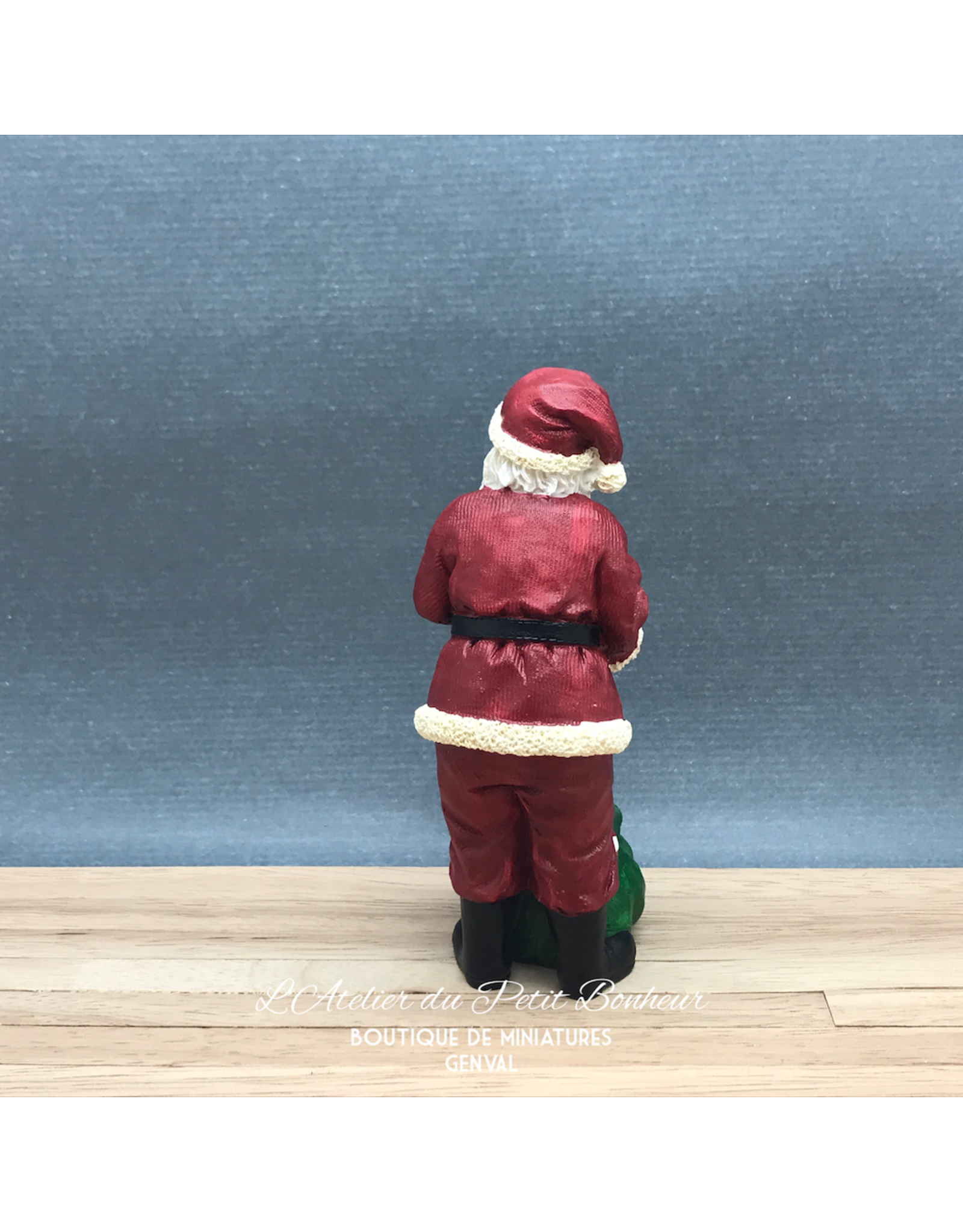 Père Noël, liste de cadeaux (résine) miniature 1:12