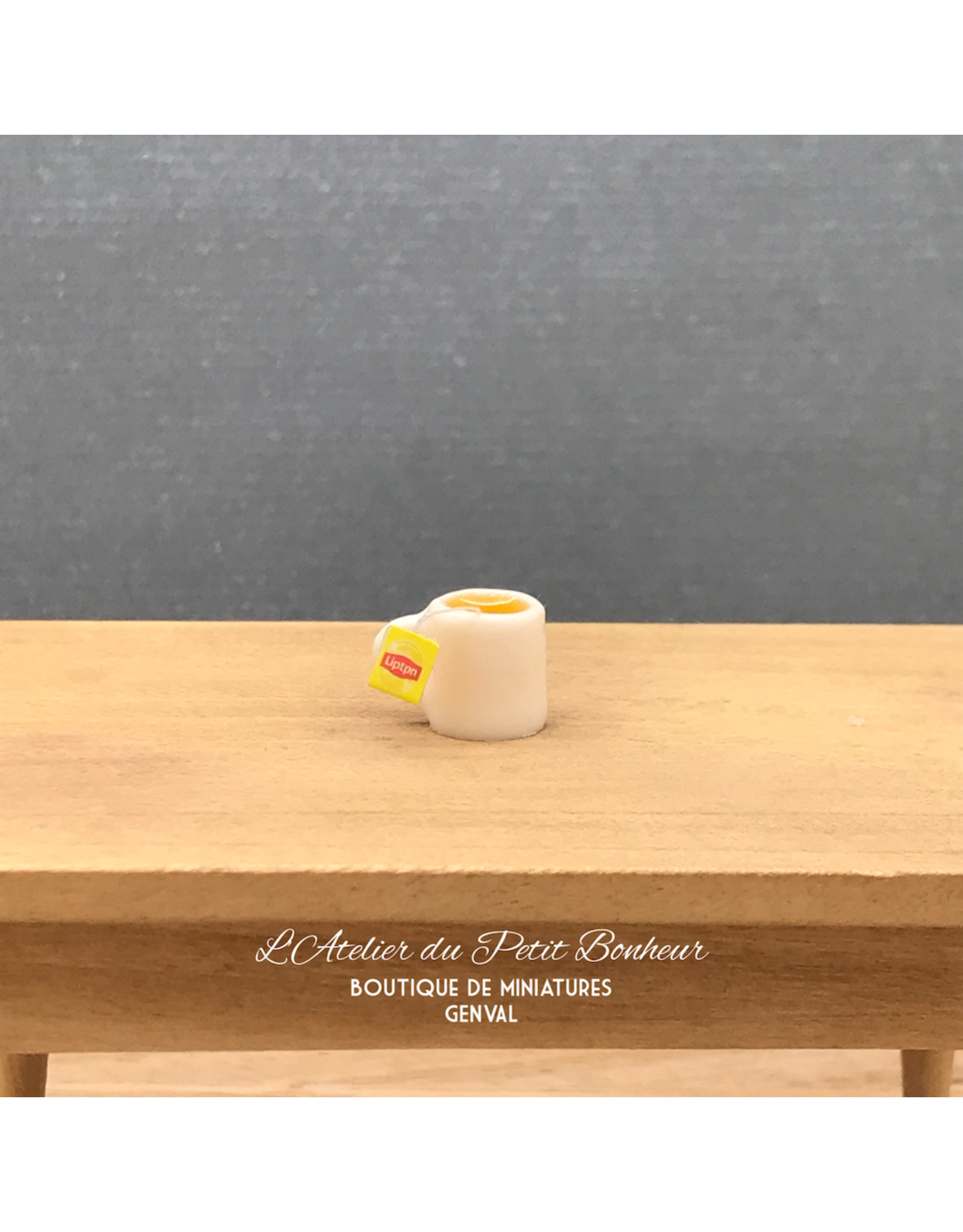 Tasse de thé avec sachet, miniature 1:12