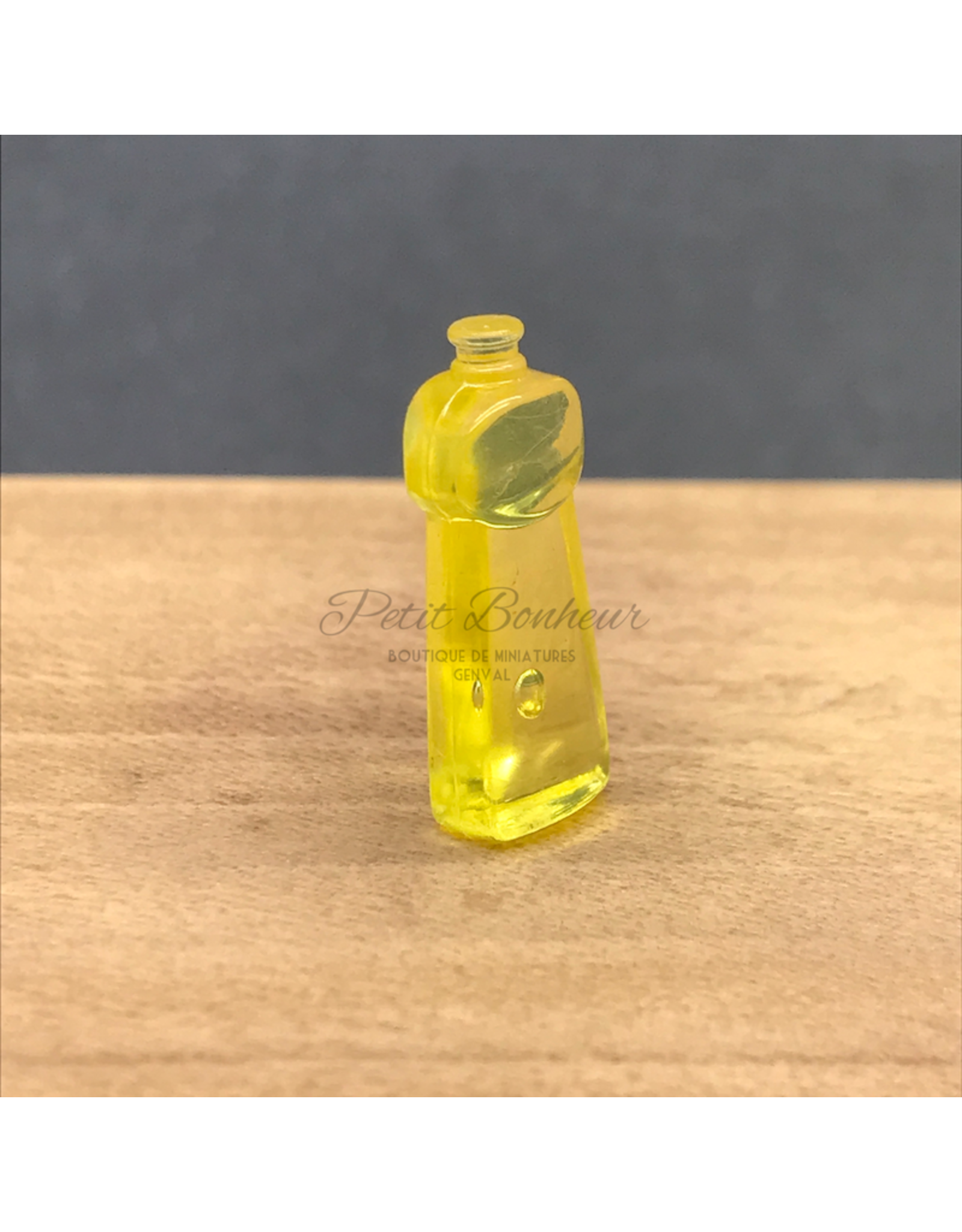 Flacon produit vaisselle jaune transparent miniature 1:12