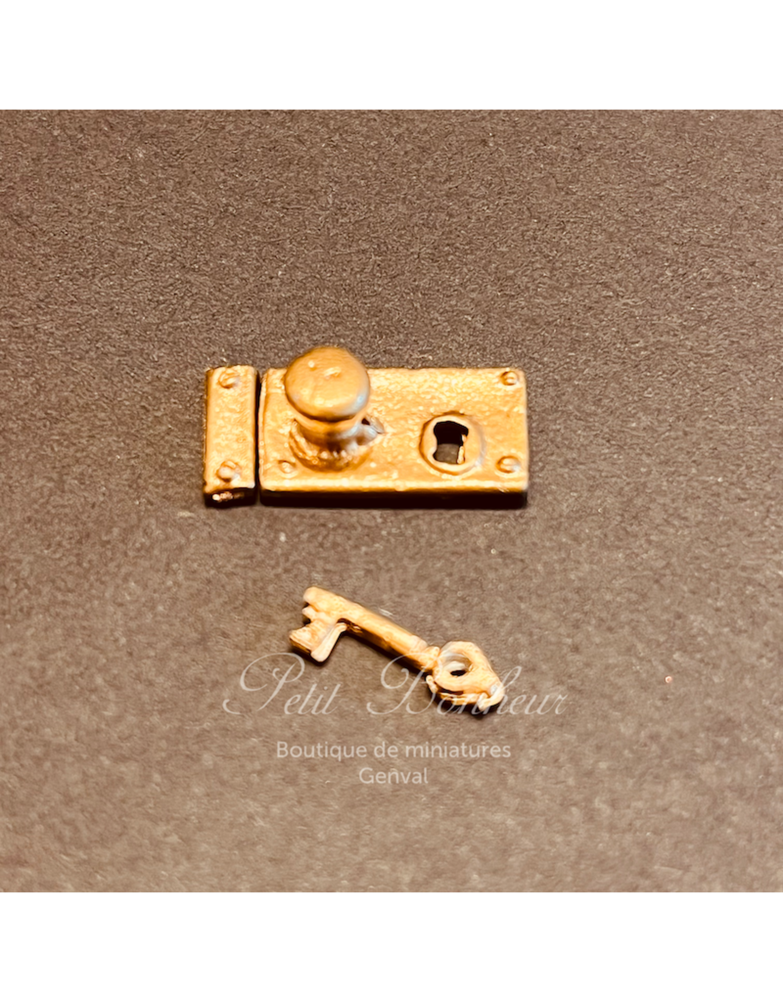 Serrure loquet avec clé, antique, miniature 1:12