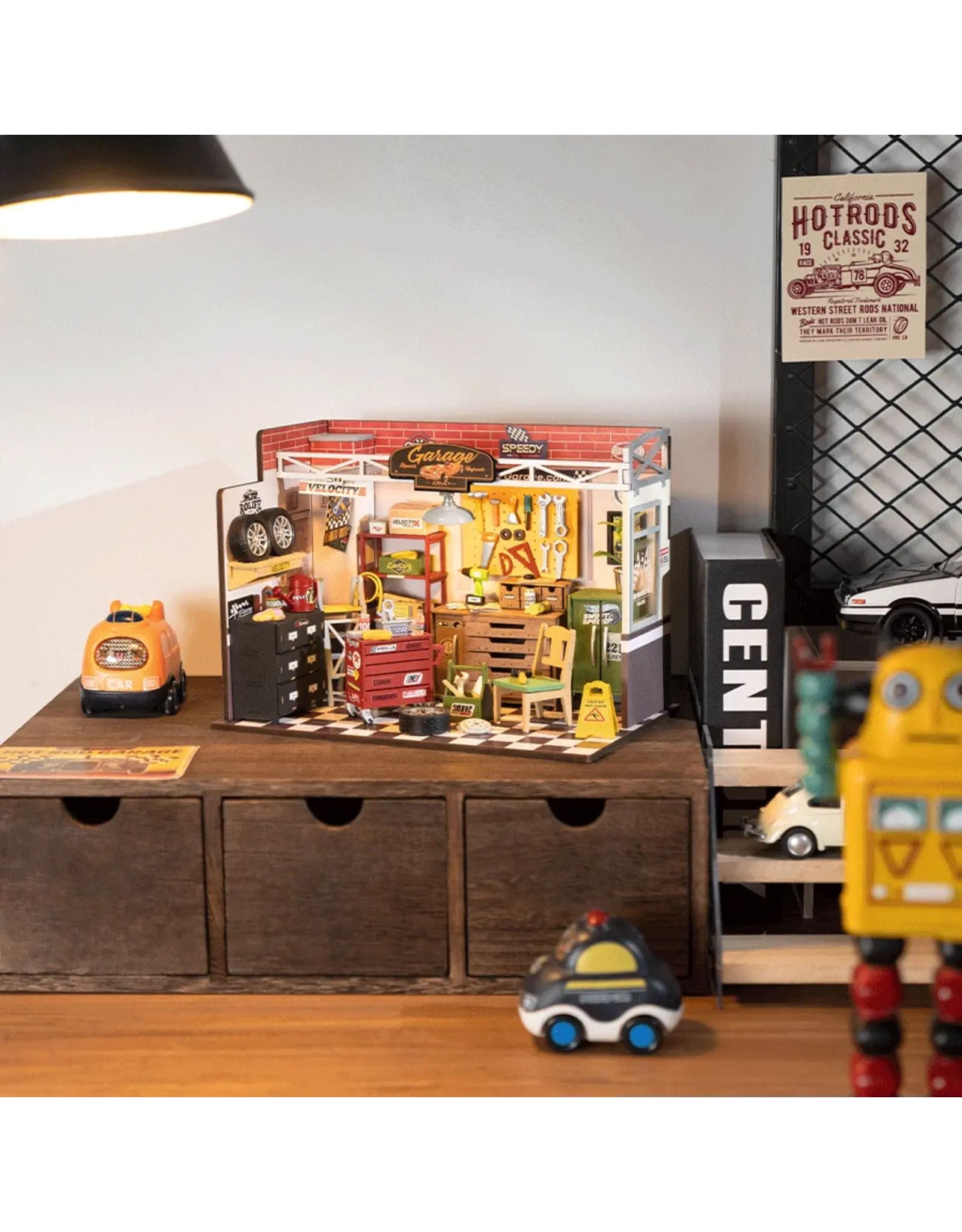 Rolife Garage Workshop DG165 - Rolife DIY Miniature Dollhouse