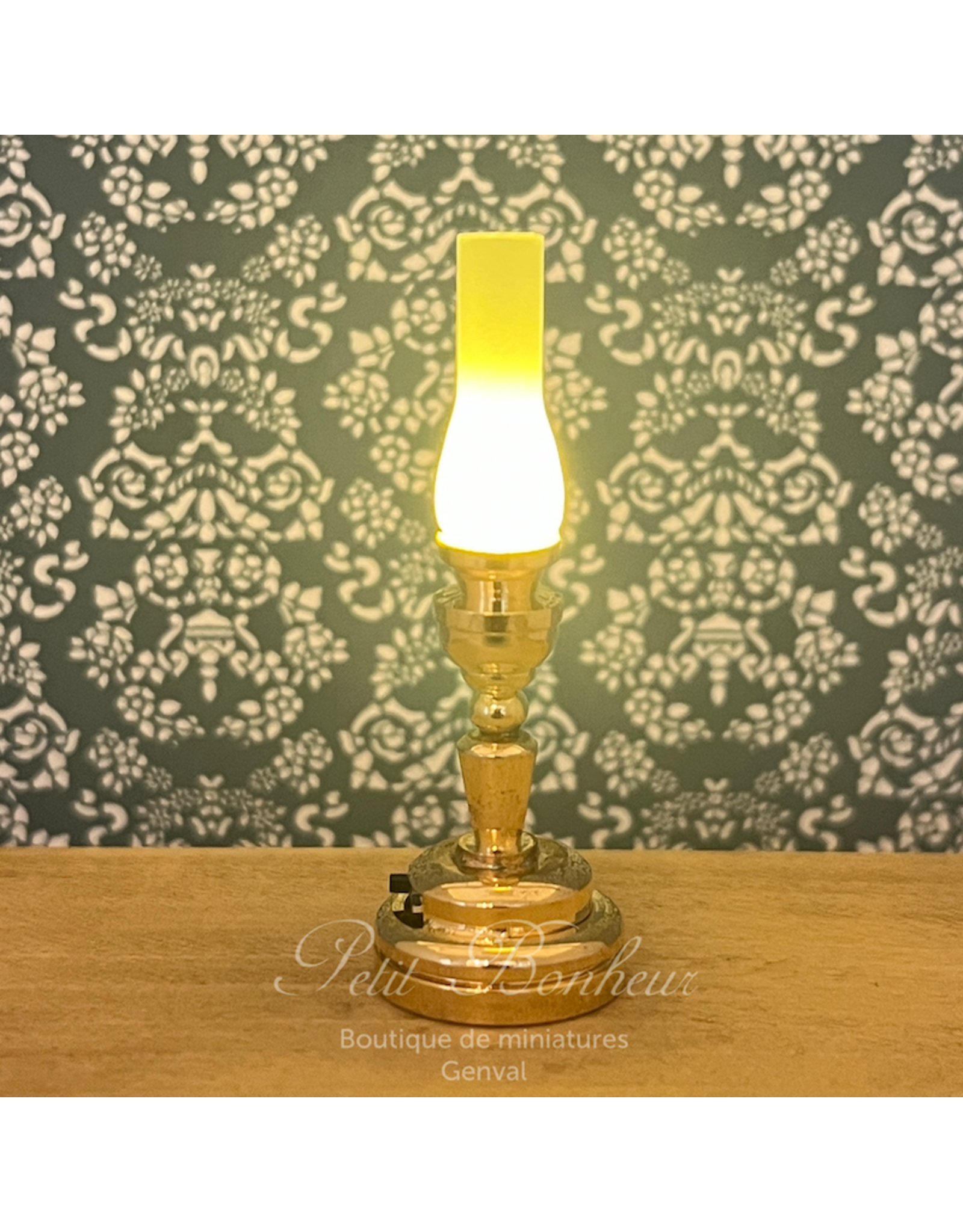 Lampe à huile de table LED miniature 1:12