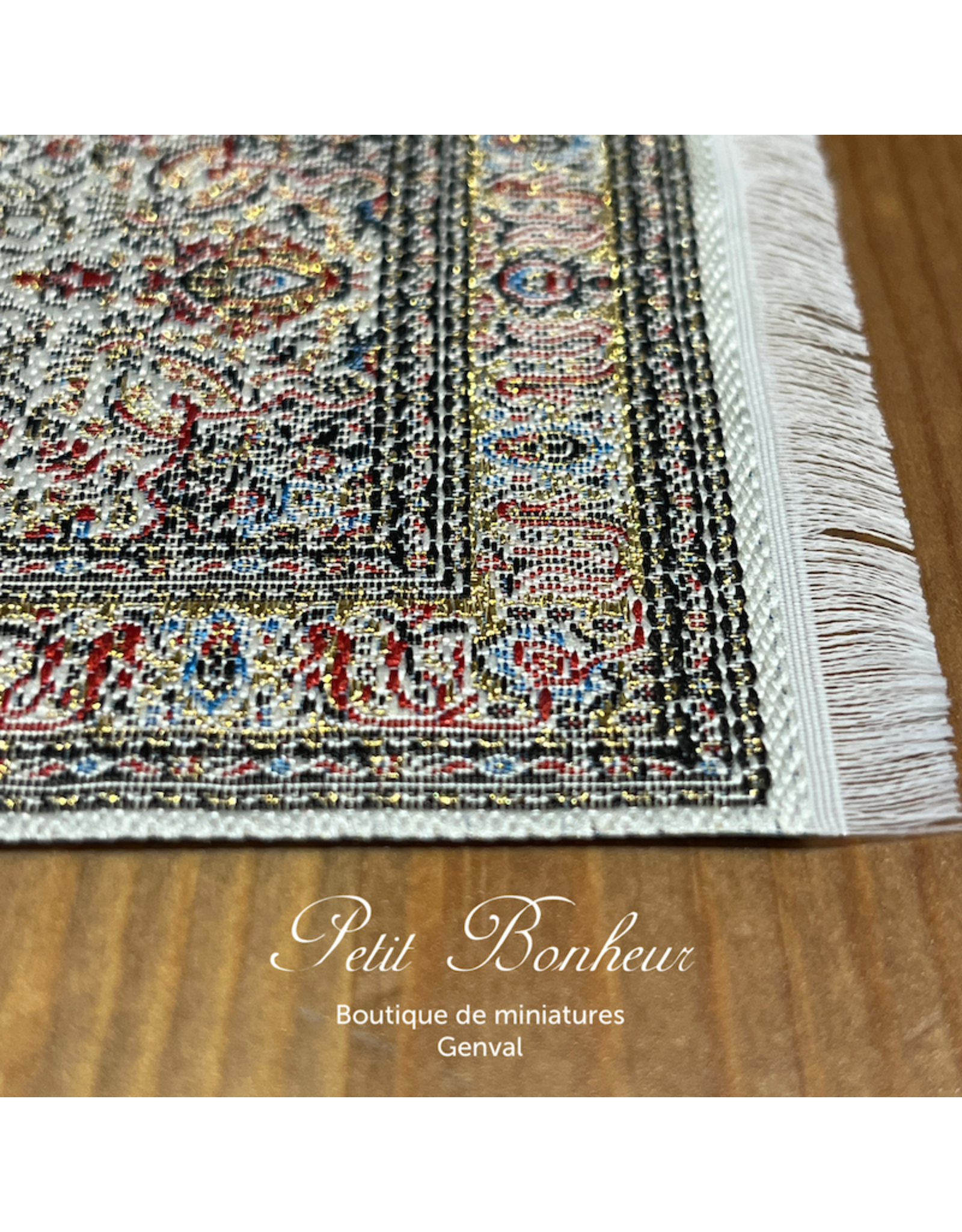 Tapis persan rouge, noir et or (9,5x16cm) miniature 1:12