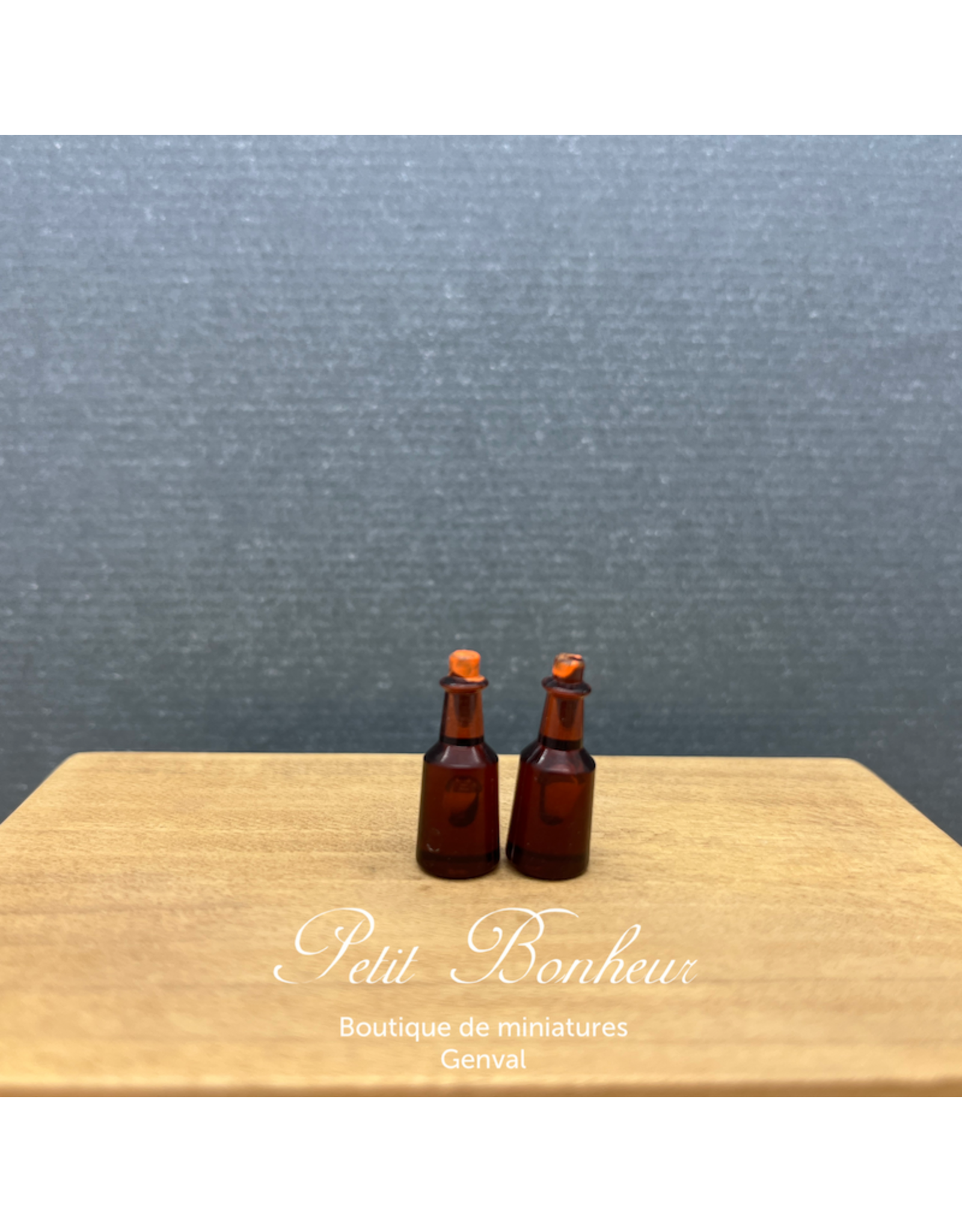 Bouteilles d'huile (2) miniatures 1:12