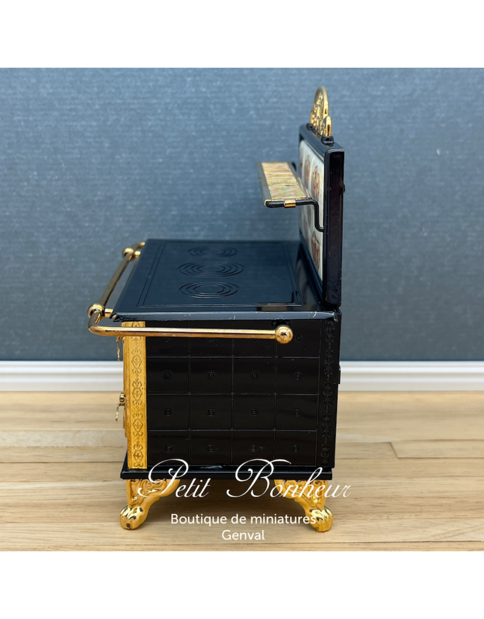 Reutter Miniaturen Cuisinière en métal Reutter (noir & rose) miniature 1:12
