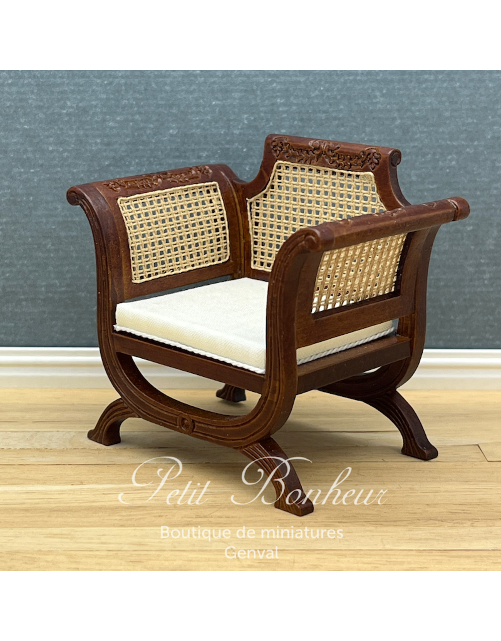 Fauteuil Louis Philippe canné noyer