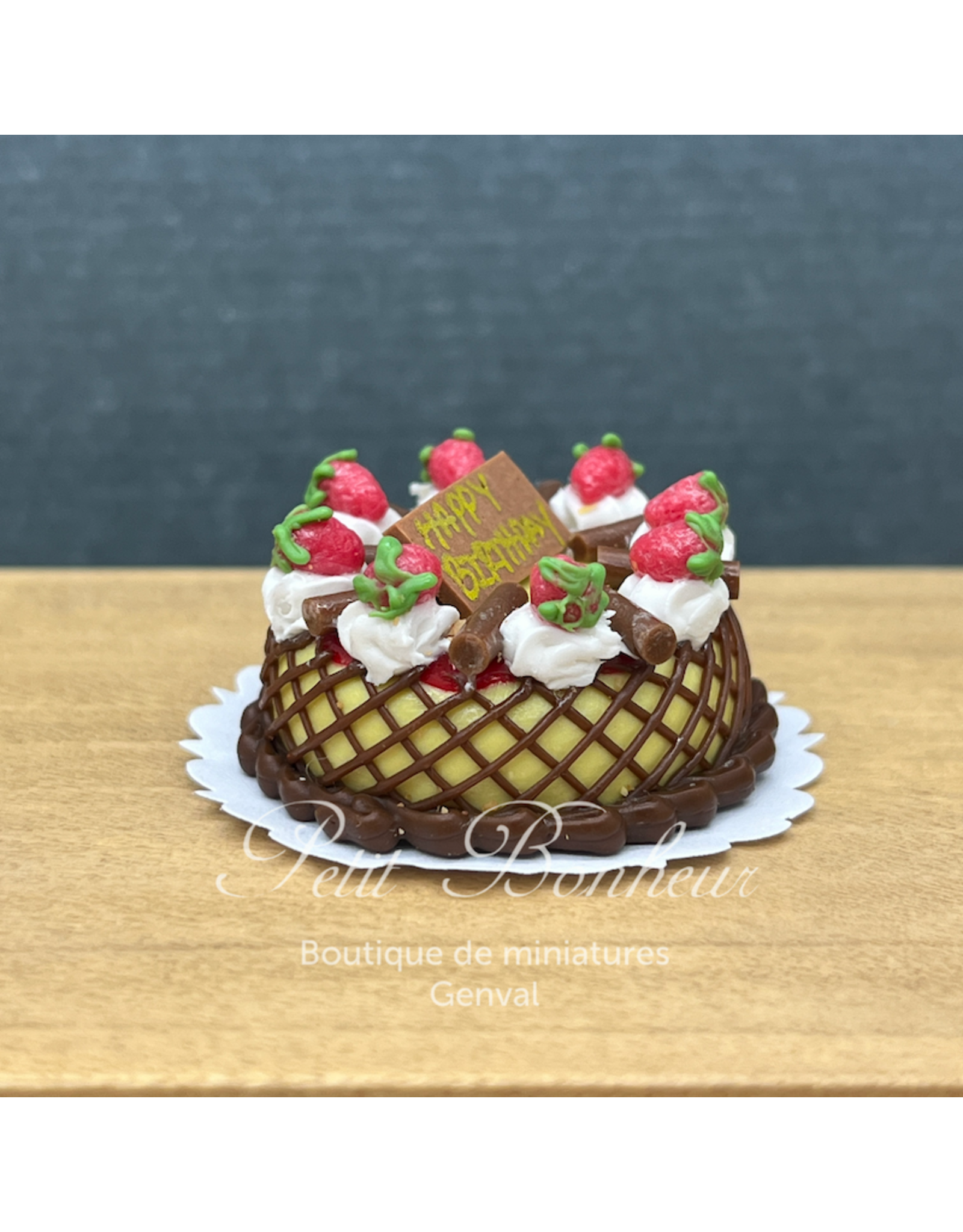 Grand gâteau d'anniversaire