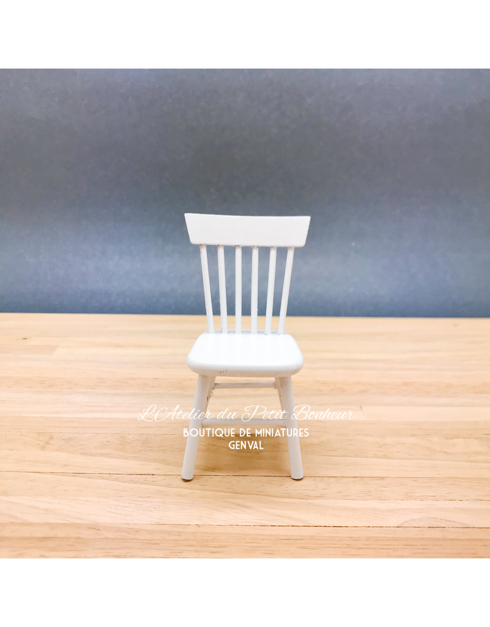 Chaise blanche, miniature 1:12