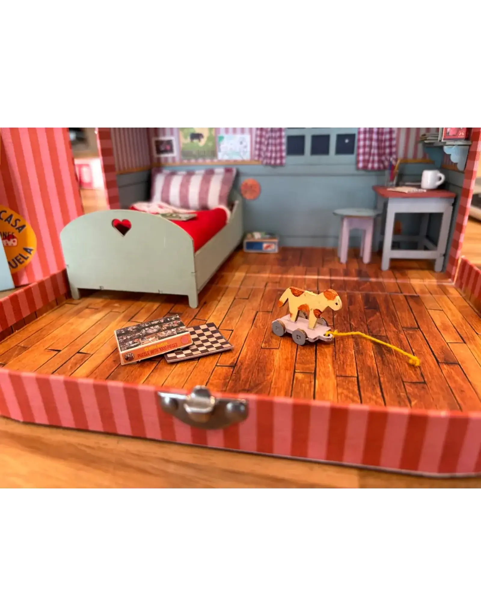 The Mouse Mansion Valise chambre maison de souris à assembler Sam & Julia – kit miniature créatif avec meubles et accessoires