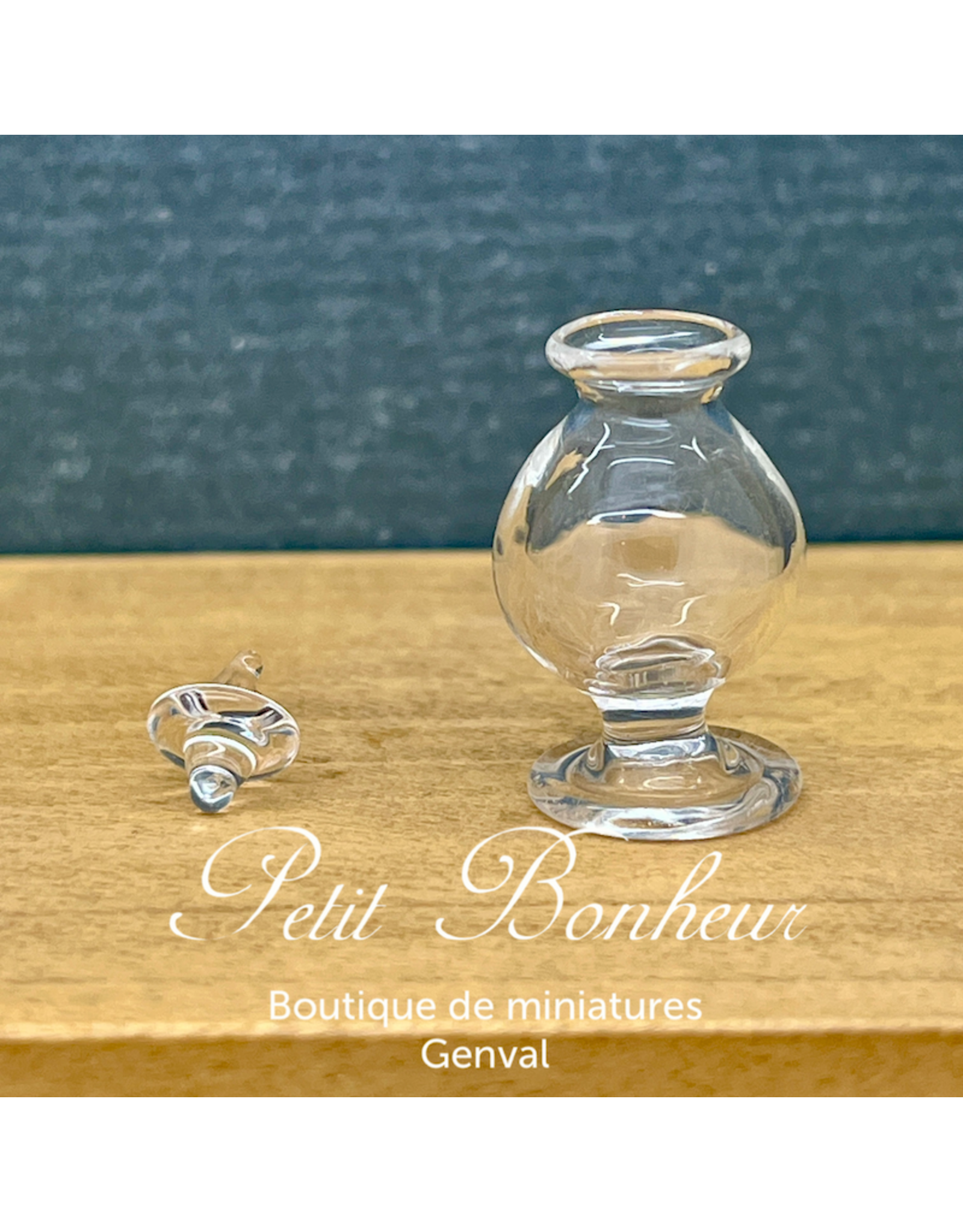 Bonbonnière en verre sur pied