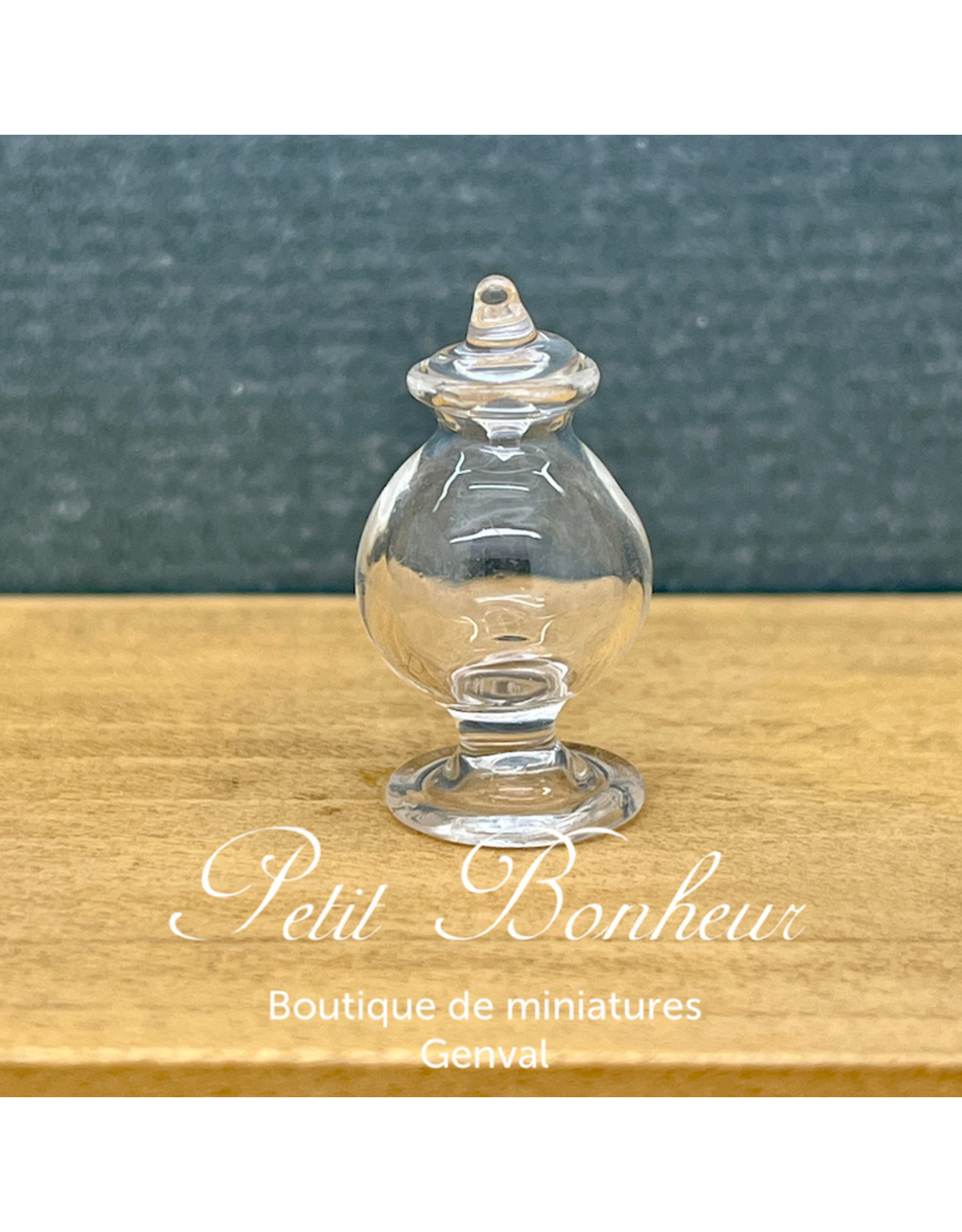 Bonbonnière en verre sur pied