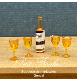 Bouteille de vin et 4 verres