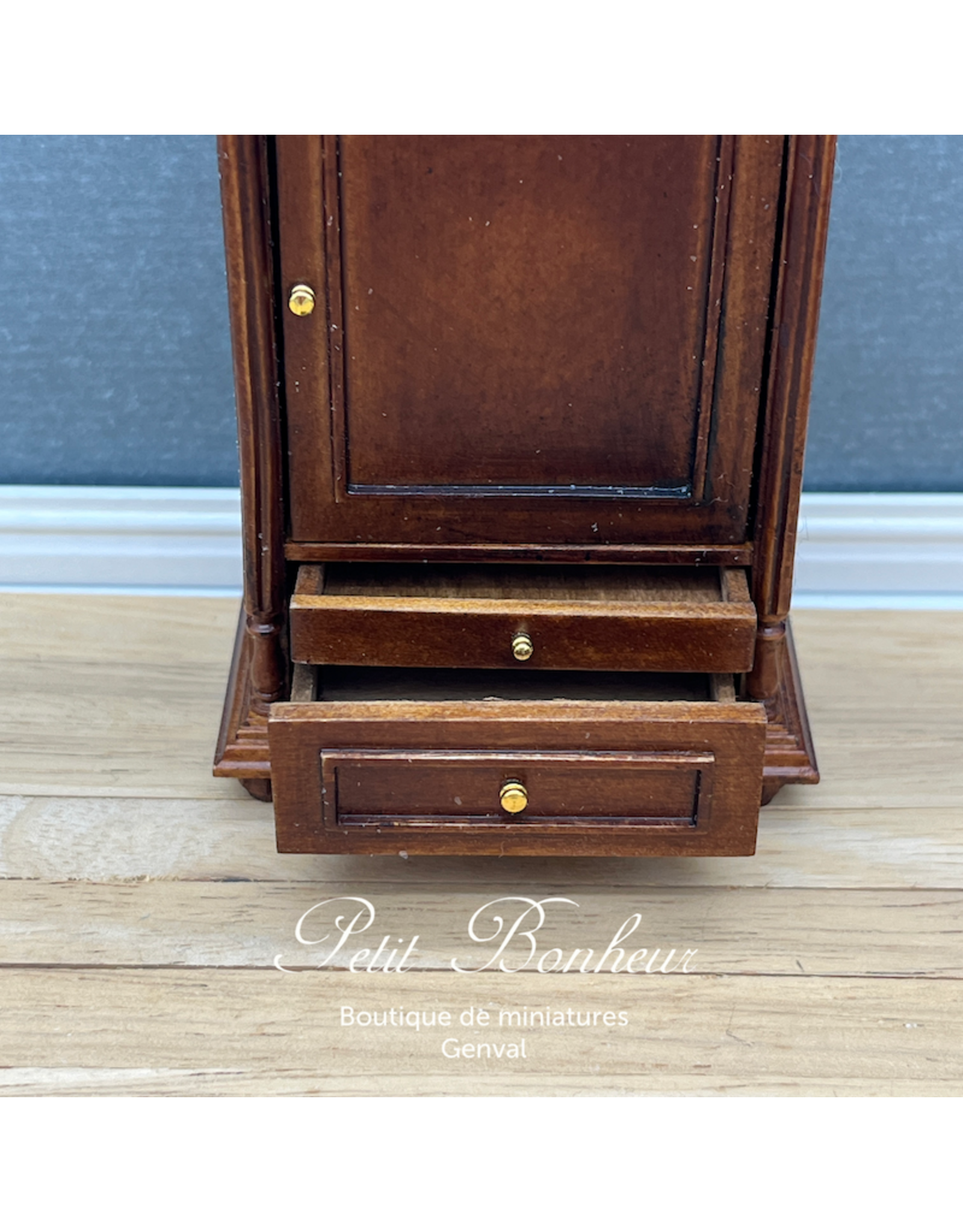 Bar pivotant Louis Philippe noyer (1/12) (miniatures non comprises)