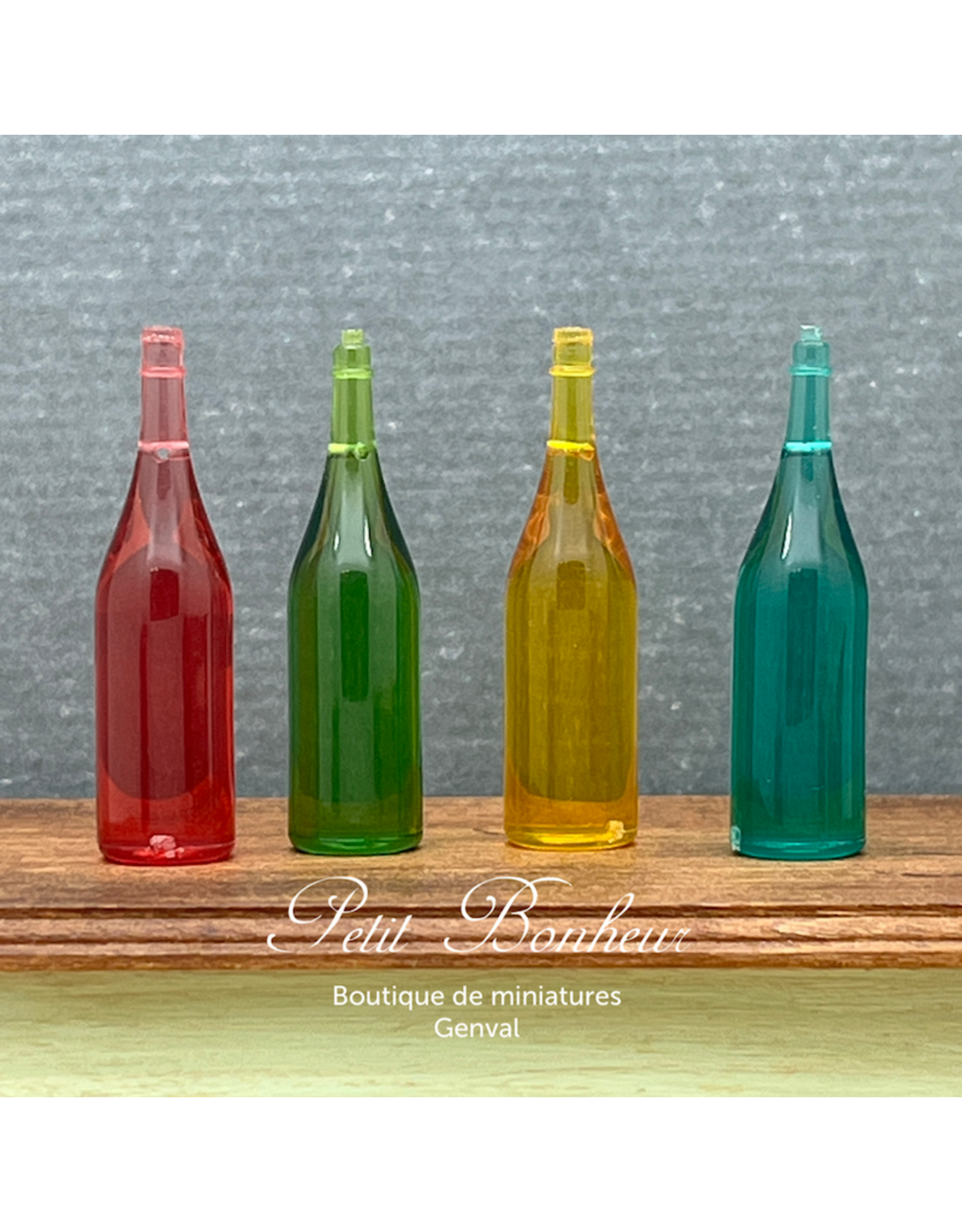 4 bouteilles miniatures colorées