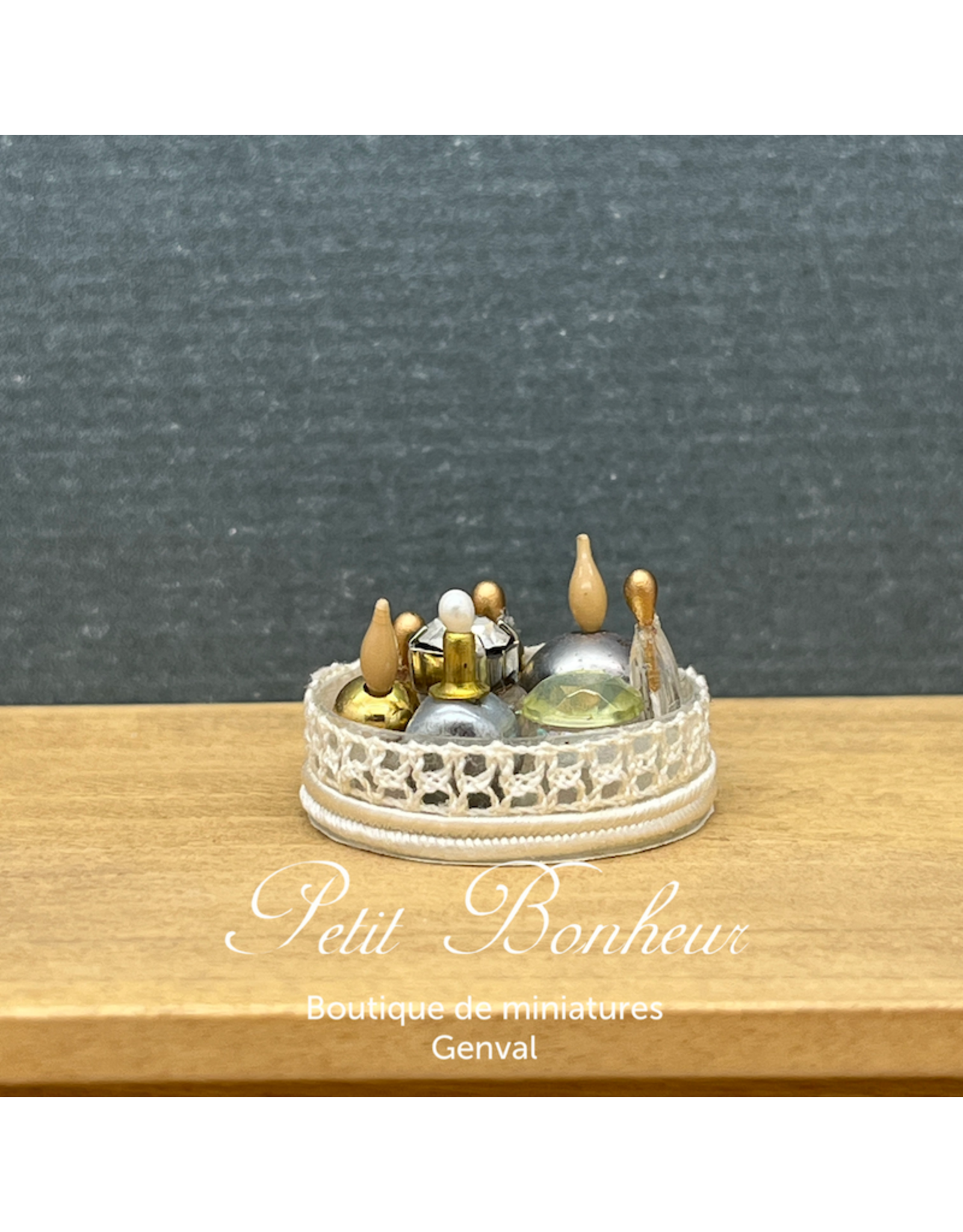 Plateau avec 8 parfums