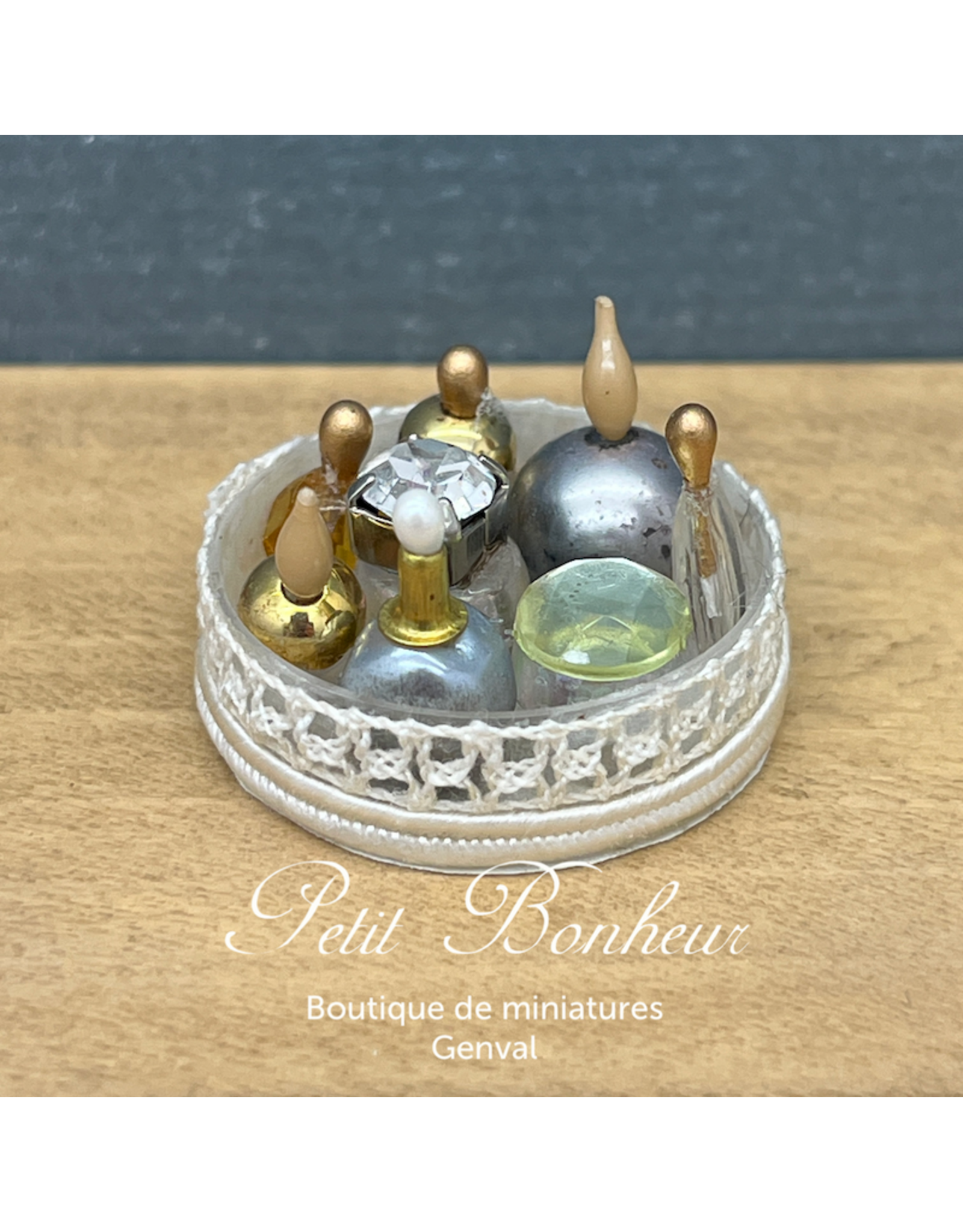 Plateau avec 8 parfums
