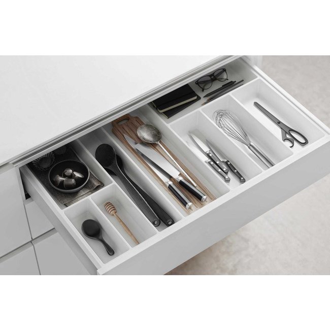 SieMatic Bestekinzet kunststof wit, uitsluitend passend in lades geleverd vanaf 2014. Voor leverbare maten zie afbeelding 2/productomschrijving (linksonder)   let op: Breedtemaat is kastbreedte, dus  buitenmaat van de kast
