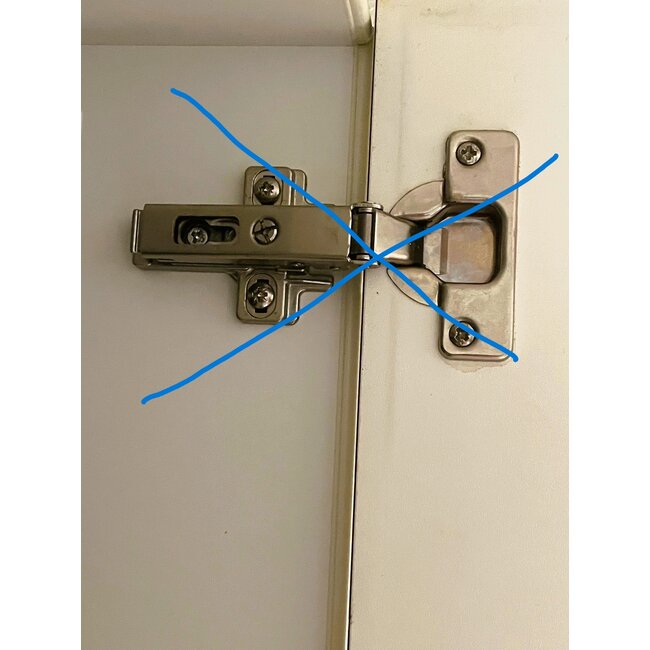 SieMatic Scharnier  110 graden, hartmaat pluggen voetplaatje 32mm, boormaat in front 35mm. Wordt geleverd incl voetplaatje (kruisplaatje)