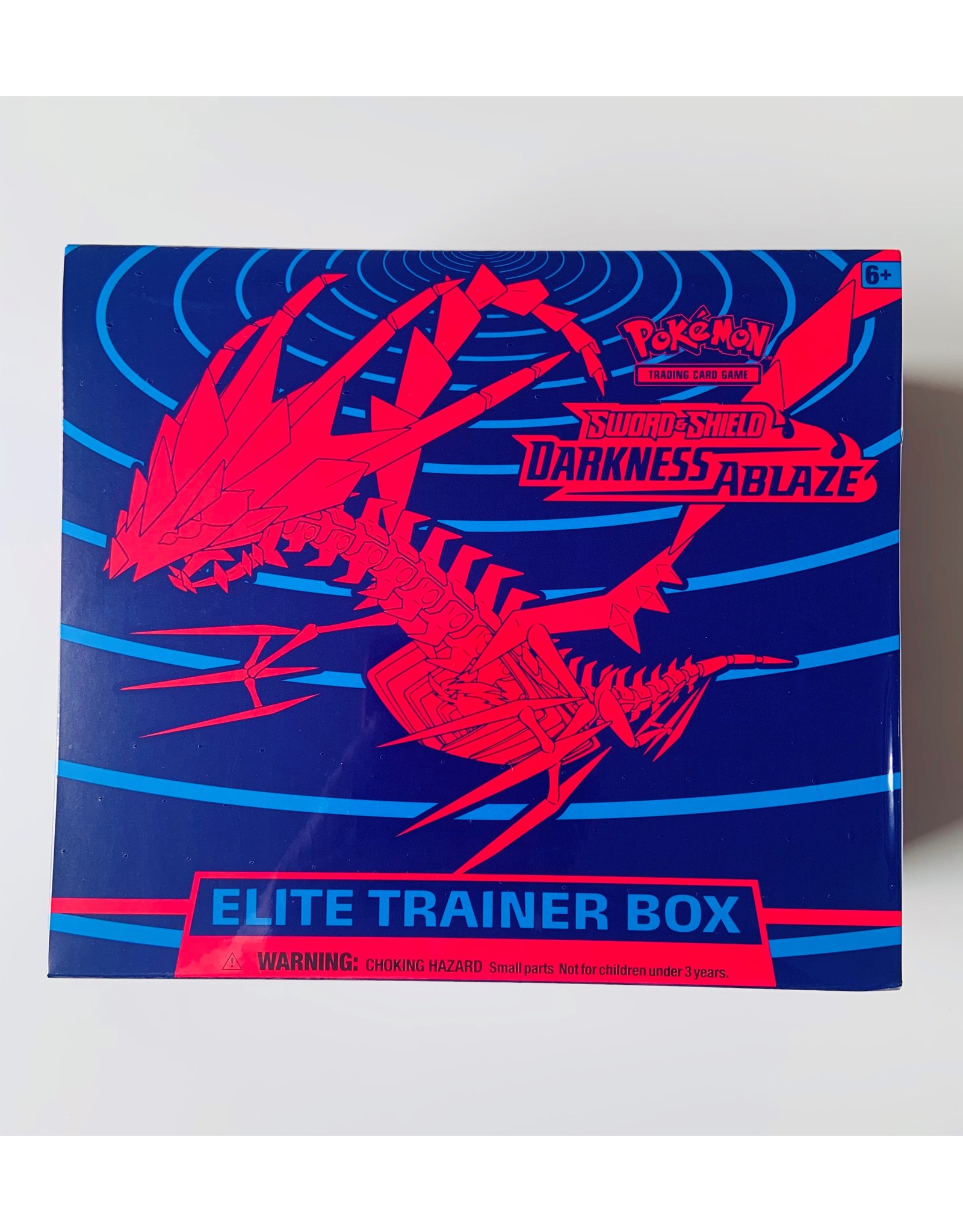 Darkness Ablaze Elite Trainer Box