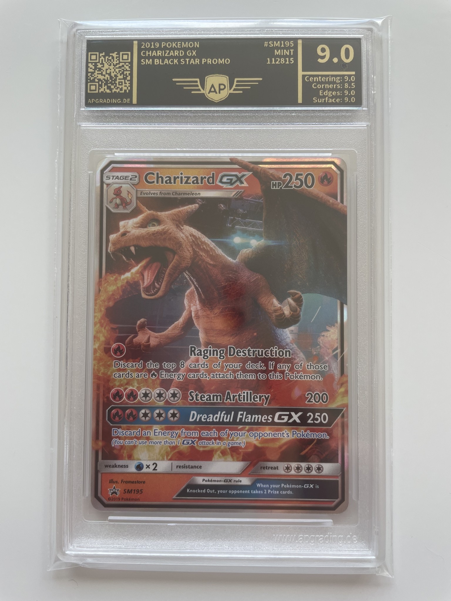 Charizard GX SM195 MINT 9.0 - LegendaryCards.eu