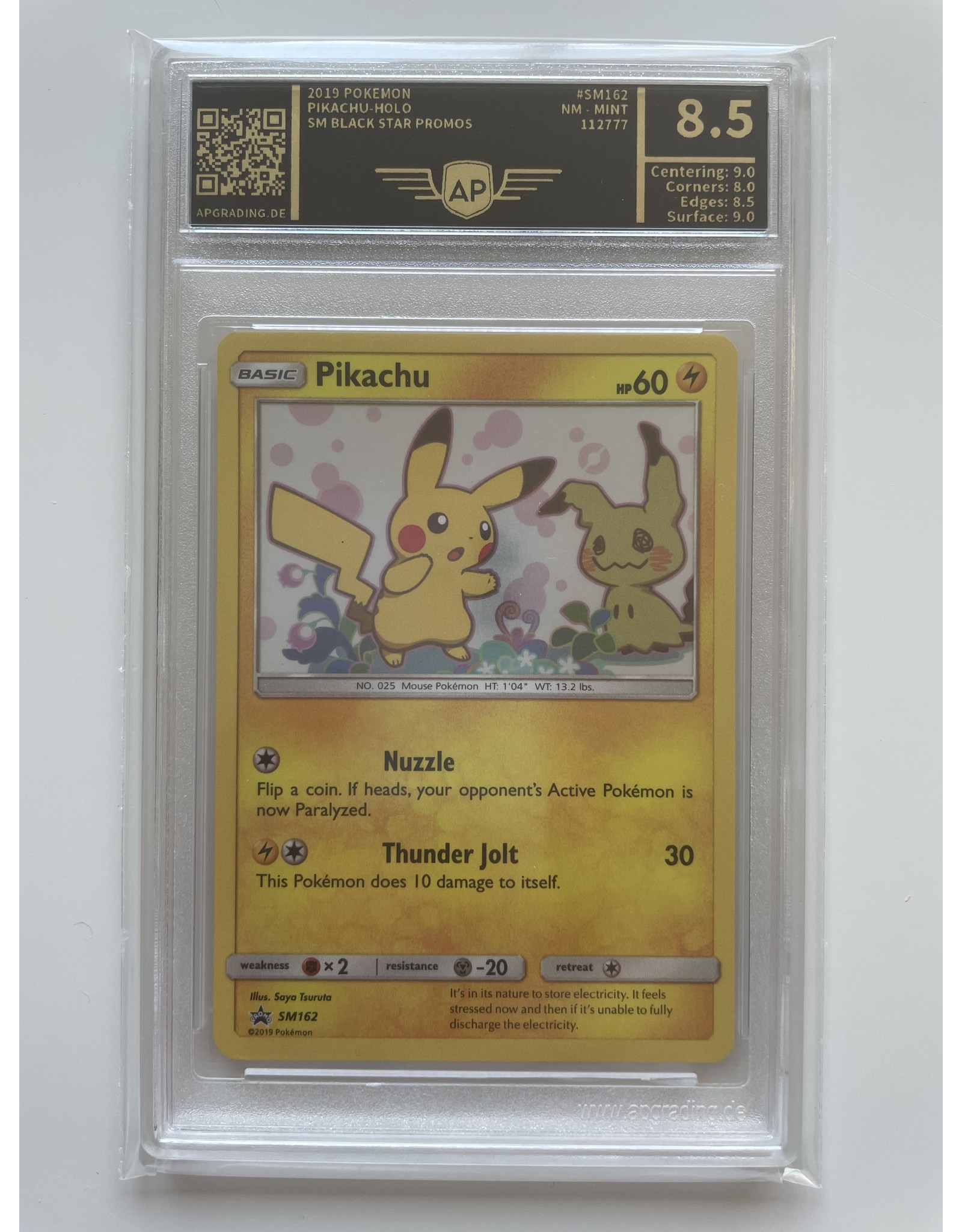 Pikachu SM162 NM-MINT 8.5