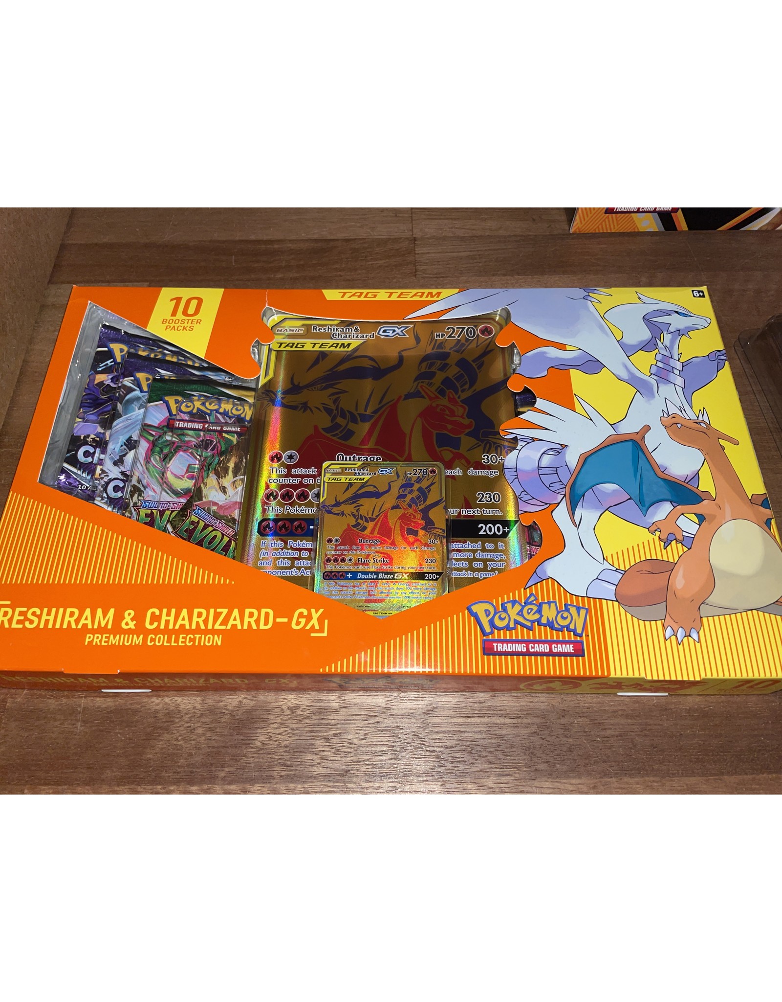 Reshiram & Charizard Premium Collection (USA exclusive