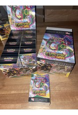 Evolving Skies Build & Battle Kit Case (10)
