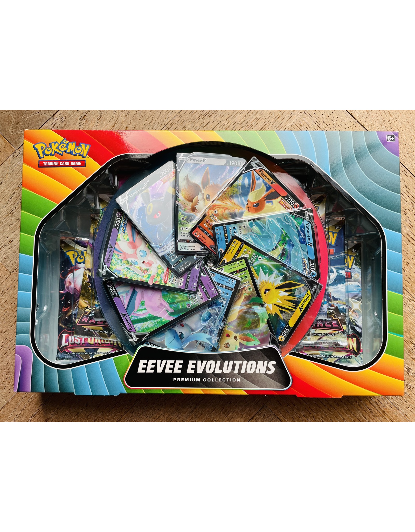 Eevee Evolutions Premium Collection USA Exclusive - LegendaryCards.eu