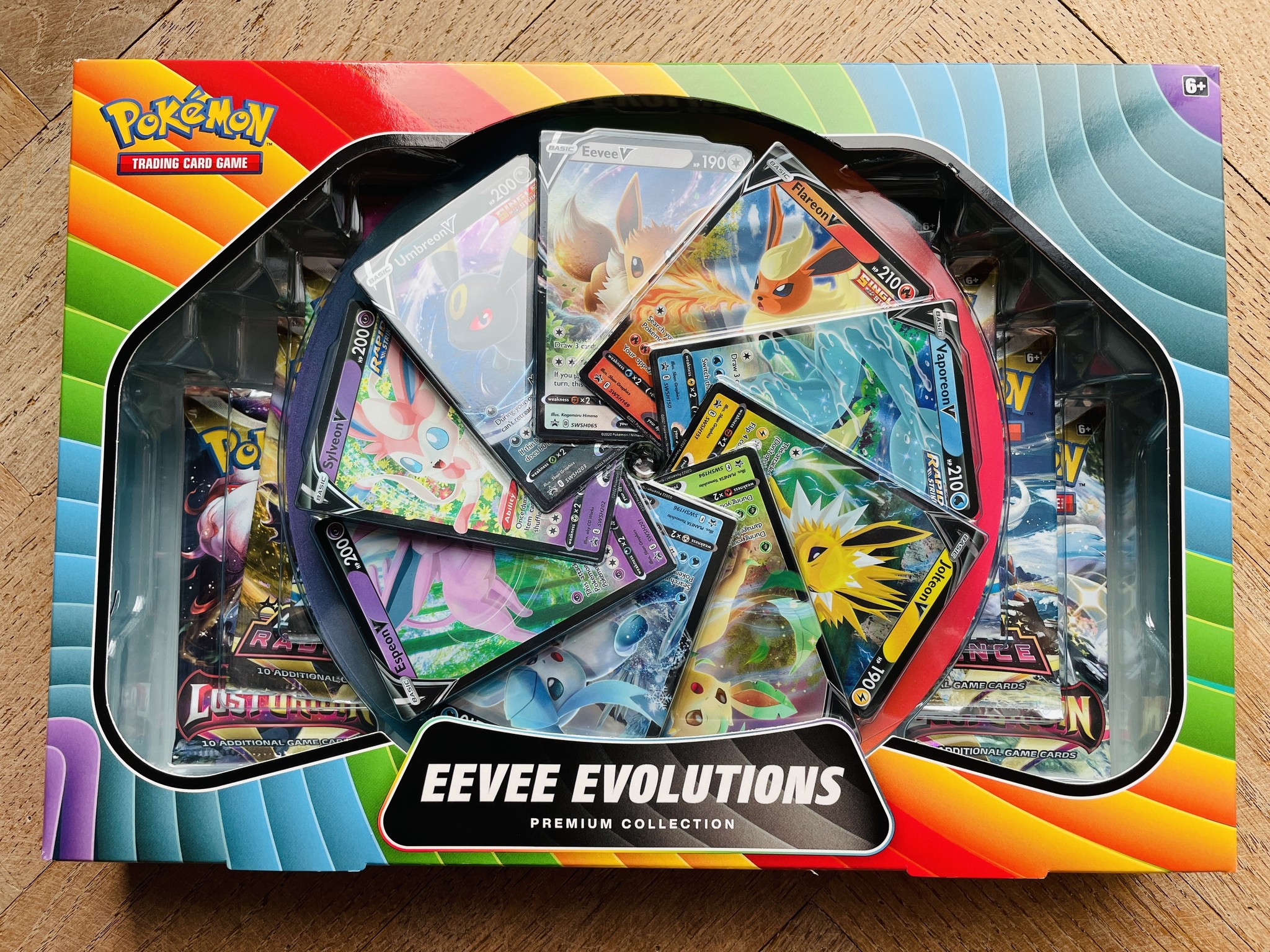 Eevee Evolutions Premium Collection USA Exclusive LegendaryCards.eu